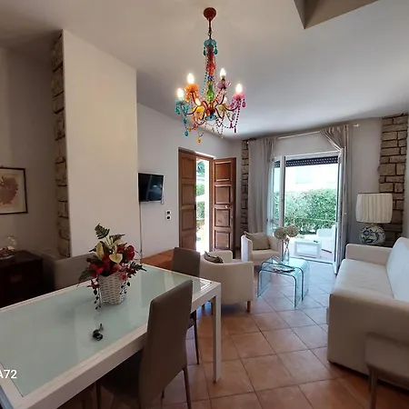 Bianca Villa Lido di Camaiore